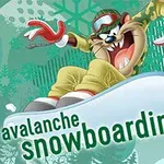 Kar tanesi desenli arka planda snowboard yapan neşeli bir çizgi karakter