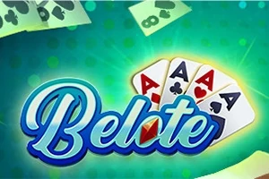 Yeşil bir arka plan üzerinde dört adet As kartı ve Belote yazısı
