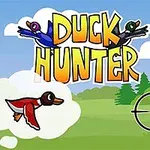 Gök ve bulutların önünde uçan ördekler, nişangah ve DUCK HUNTER yazısı yer alıyor