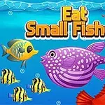 Mor balık ve çeşitli renkli balıklar denizde yüzüyor, üzerinde Eat Small Fishes yazısı bulunuyor
