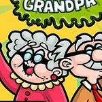 Yaşlı bir kadın ve adam, ellerinde mutfak gereçleriyle neşeyle gülümsüyor
