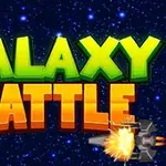 Yıldızlı mavi bir arka plan üzerinde yeşil ve turuncu harflerle GALAXY BATTLE yazısı, sağ altta patlama efektiyle gösterilen bir uzay gemisi
