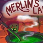 Dumanı tüten büyük bir kazanın önünde karanlık bir figür; arkada ise Merlins Lab yazısı bulunmaktadır