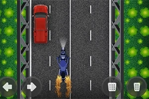 Üstten görülen bir otoyolda kırmızı bir araba ve arkasından alevli egzozuyla giden mavi motosiklet