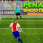 Bir futbol sahasında kaleye doğru penaltı atan bir futbolcu ve kaleci
