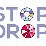 Beyaz zemin üzerinde STOP DROP yazısı ve yuvarlak şekiller